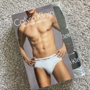 Calvin Klein men’s brisfs NWT